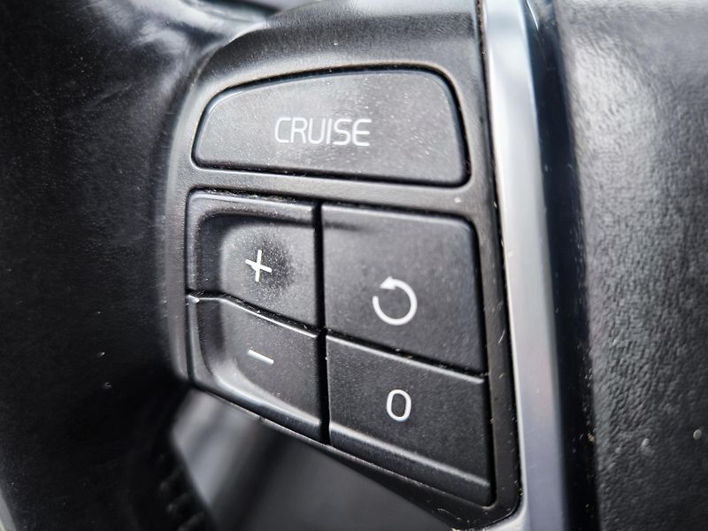 Volvo XC60 2,4 D 129kW 1 MAJITELKA - fotka 31 z 41