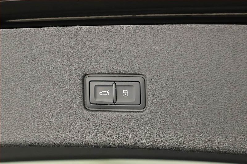 Audi Q8 (2025) 50 TDI, S-LINE, VZDUCH - fotka 20 z 20