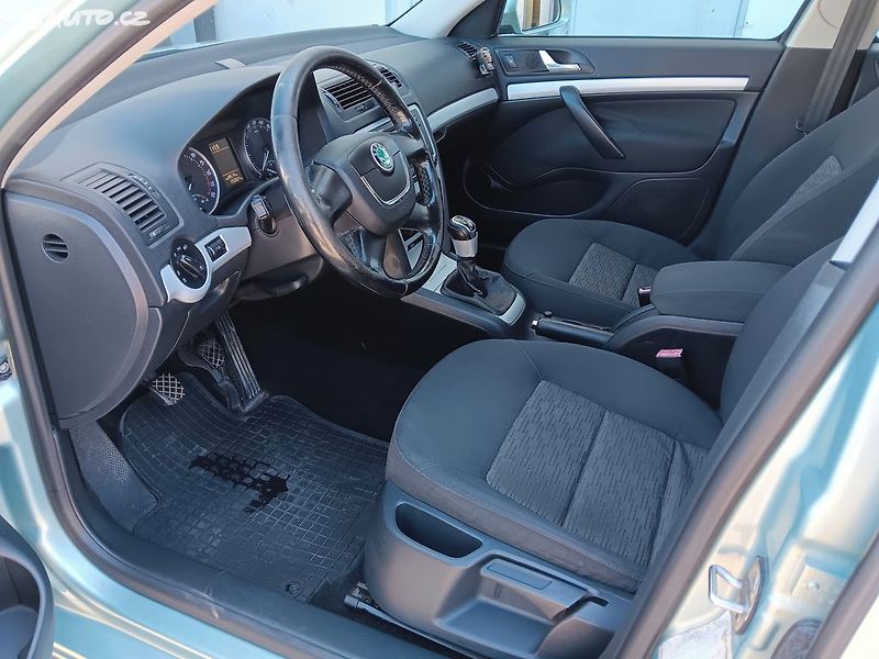 Škoda Octavia 1.6 TDI 77kW - fotka 9 z 28