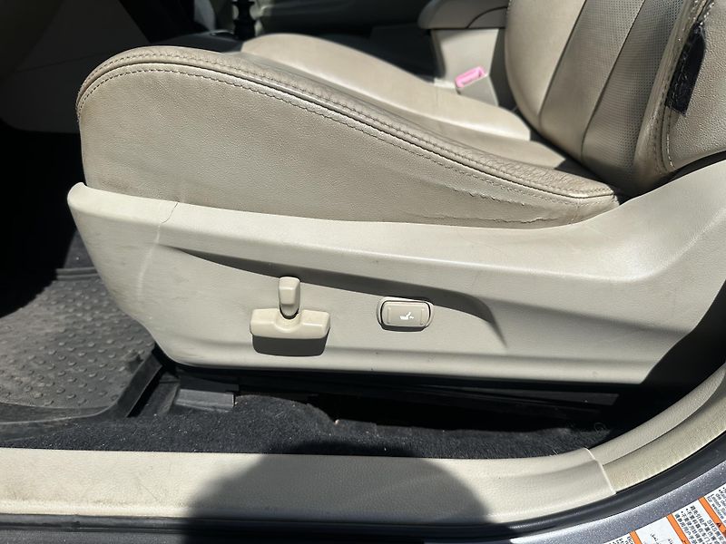 Subaru Outback (2012) 2.0 D 4x4 manual  - fotka 17 z 30