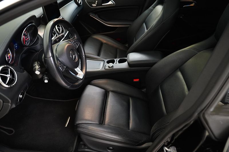 Mercedes-Benz CLA - fotka 11 z 27