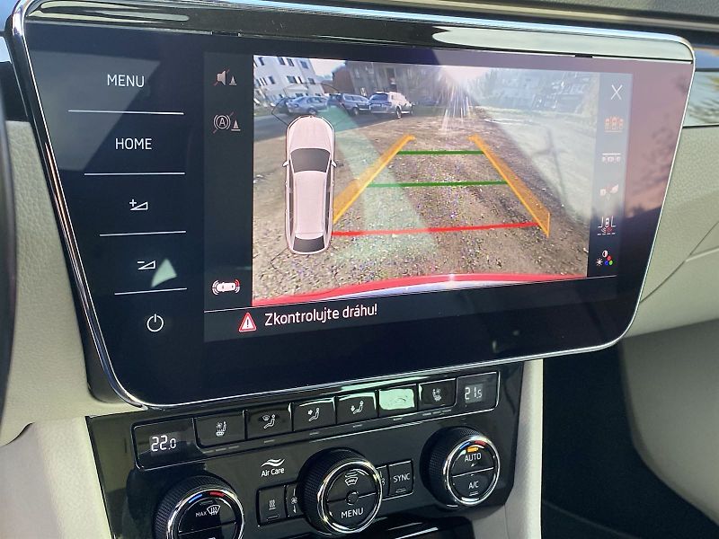 Škoda Superb (2018) Combi III 2.0 TDI 4x4 L&K - fotka 10 z 49