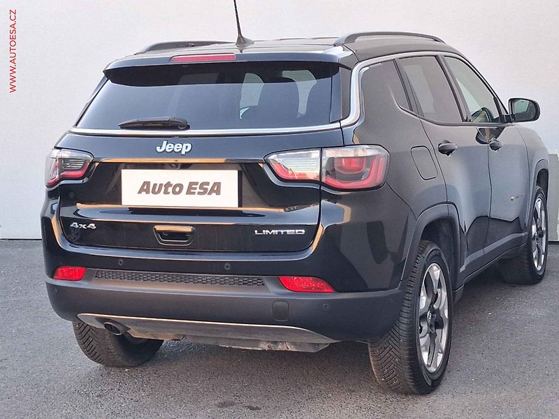 Jeep Compass (2019) 2.0 MJT 4X4, Limited - fotka 4 z 17