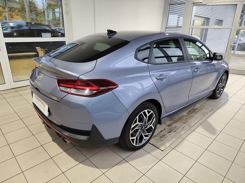 Hyundai i30 (2024) 1.0T-GDi 74kW N-line AT - fotka 4 z 21