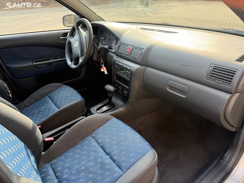 Škoda Octavia (2001) 1.9TDI, 66kw Automat - fotka 9 z 19