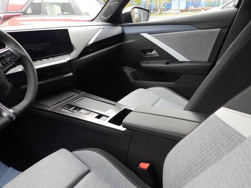 Opel Astra (2026) Edition ST Hybrid 1.2 TU - fotka 16 z 30