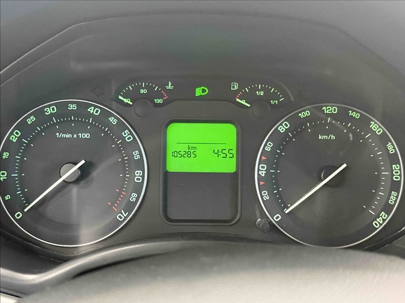 Škoda Octavia 1,6 FSI 85kW AUTOMAT - fotka 12 z 18