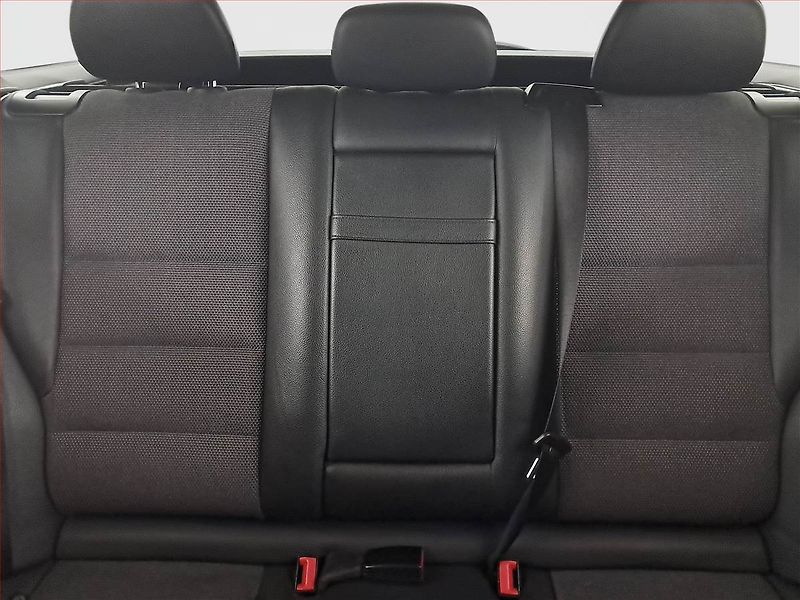 Mercedes-Benz Třídy C (2012) C 220 CDI, Navi, Tempomat - fotka 10 z 18