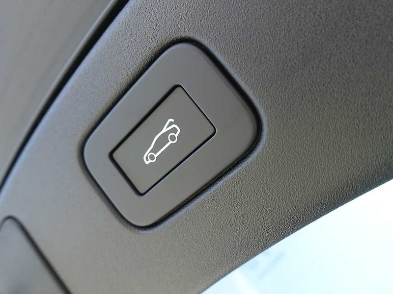 Jaguar F-Type 5,0 V8 P575 ZP EDITION 4x4 - fotka 34 z 37