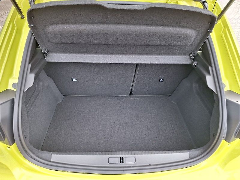 Peugeot 208 (2026) ALLURE Hybrid 110 e-DCS6 - fotka 13 z 19