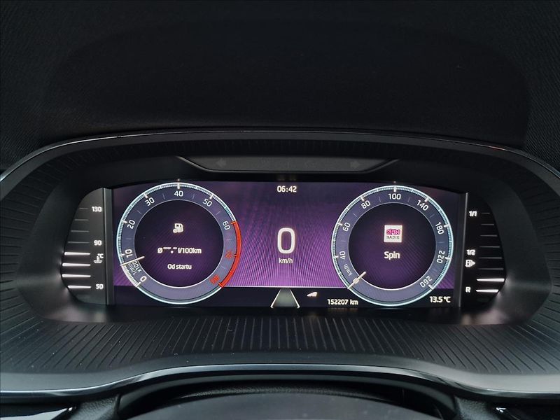 Škoda Octavia 1.5TSI 110kW Style, ČR,1.Maj. - fotka 22 z 50