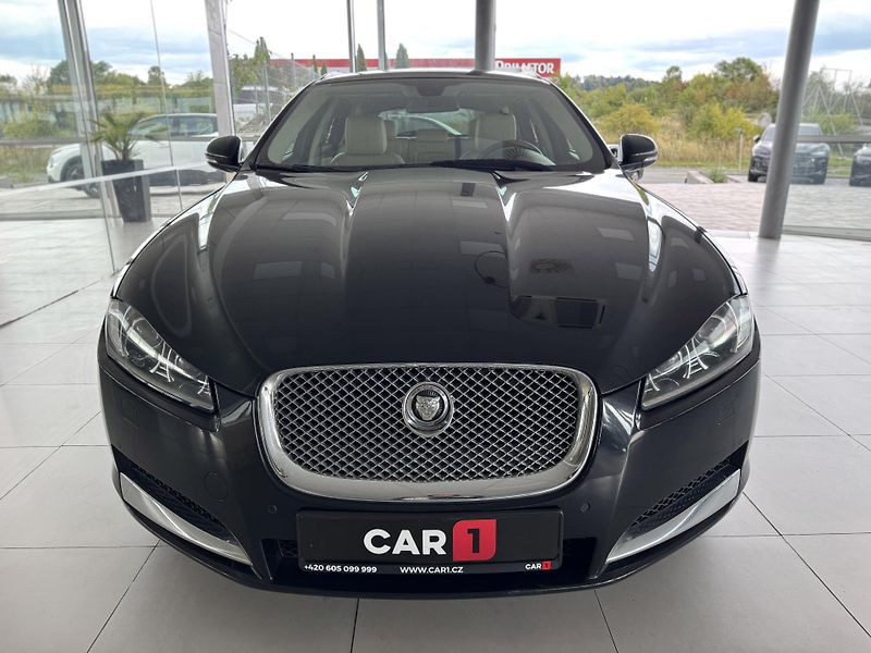 Jaguar XF 2,2d 147kW*AUT*Navi*Kamera - fotka 3 z 34