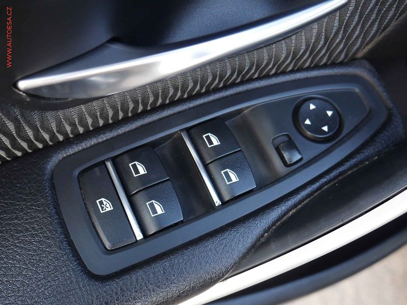 BMW Řada 3 (2018) 1.5i, 2.maj,ČR, servis.kniha - fotka 16 z 18