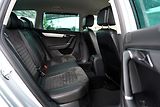 Volkswagen Passat 2.0 TDI 4Motion DSG/16Al./170P - náhled 27