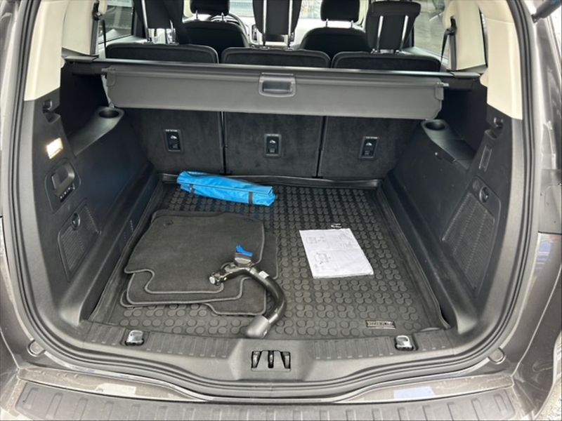 Ford S-MAX 2,5 DT HEV Titanium AT - fotka 6 z 11