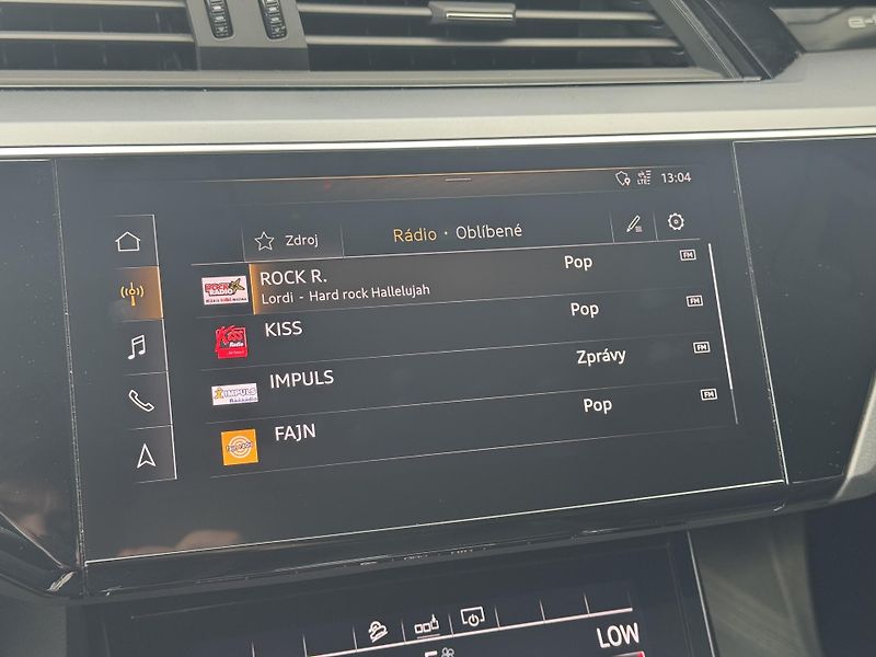 Audi e-tron (2020) Quattro 230kW Advanced, PANO - fotka 33 z 54