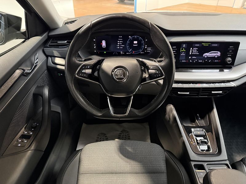 Škoda Octavia 2.0 TDI 85kW DSG Ambition Comb - fotka 6 z 13