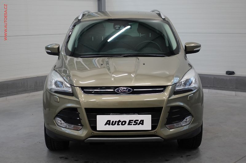 Ford Kuga (2013) 2.0TDCi 4x4, AT, park.čidla - fotka 2 z 22