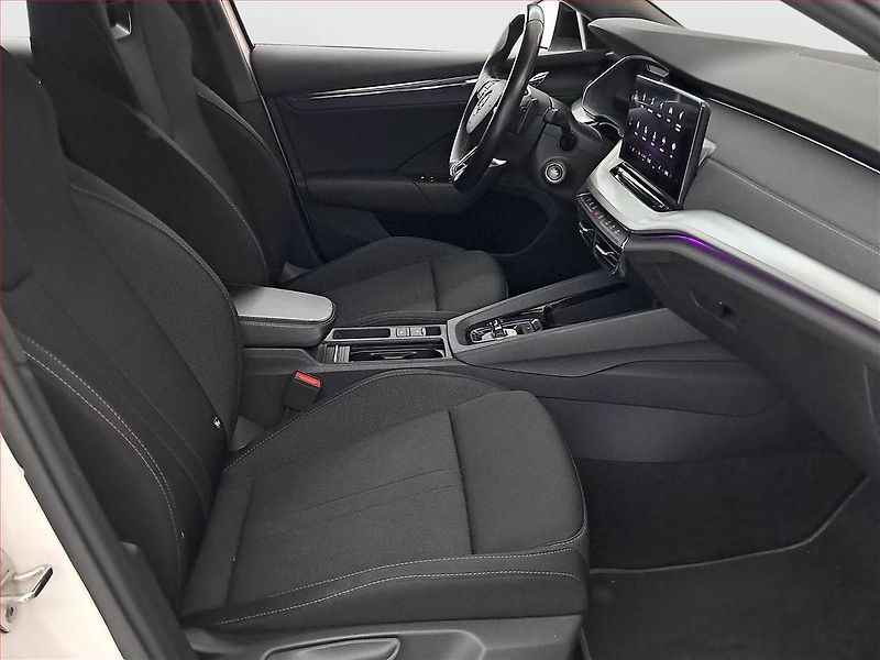 Škoda Octavia (2022) 2.0 TDI, Automat, Tempomat - fotka 9 z 20