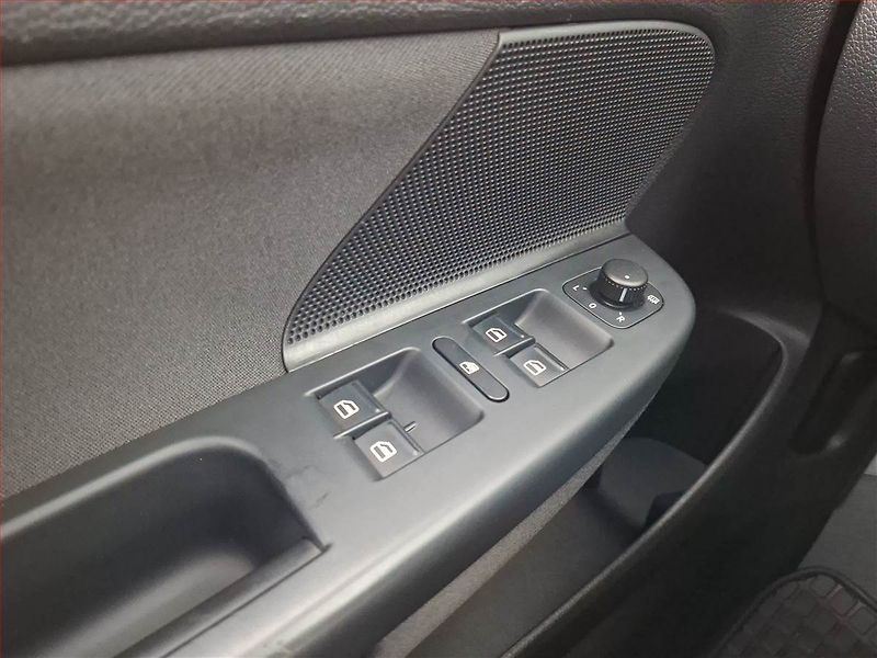 Volkswagen Golf (2010) 1.2 TSI, Tempomat - fotka 17 z 17