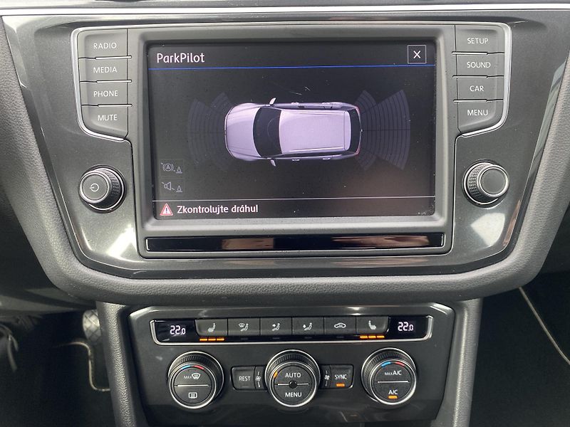 Volkswagen Tiguan 1.4 TSI 92kW - 1xMAJ.-ALU-PDC - fotka 25 z 41