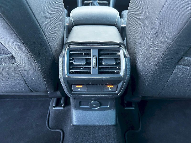 Škoda Karoq (2024) 2.0 TDI 110kW 4x4 DSG Top Sele - fotka 27 z 35