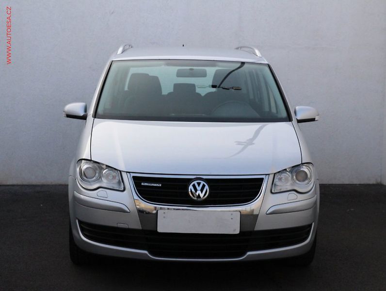 Volkswagen Touran (2010) 1.4 TSi, Comfort, DSG, bixen - fotka 2 z 3
