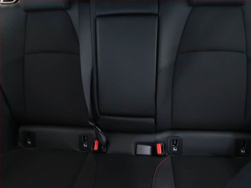 Toyota Corolla (2024) 1.8 Hybrid - fotka 10 z 15