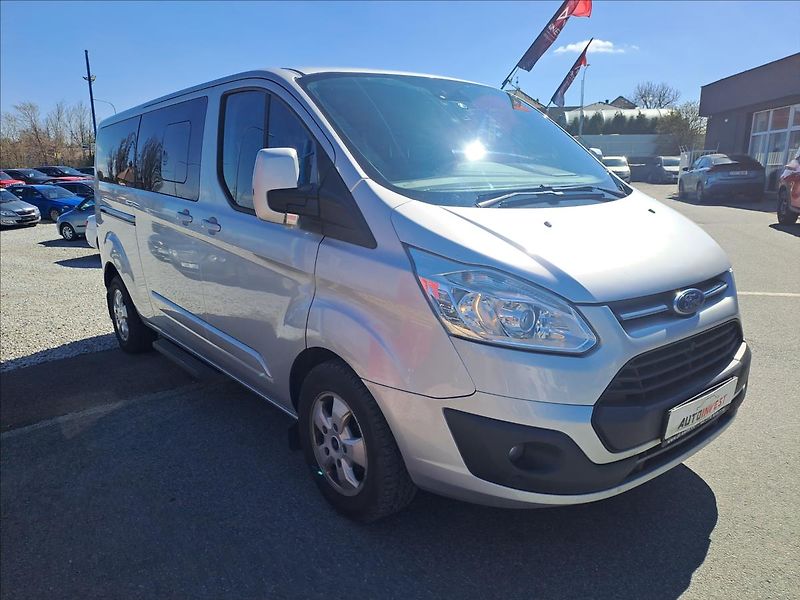 Ford Tourneo Custom 2,0 TDCI 9 MÍST - fotka 2 z 21