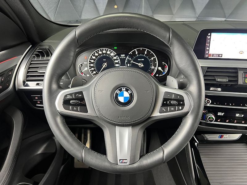 BMW X4 M40d xDrive M-PAKET - fotka 13 z 33