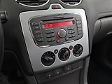 Ford Focus (2007) 1.6 16V, slušný stav - náhled 12