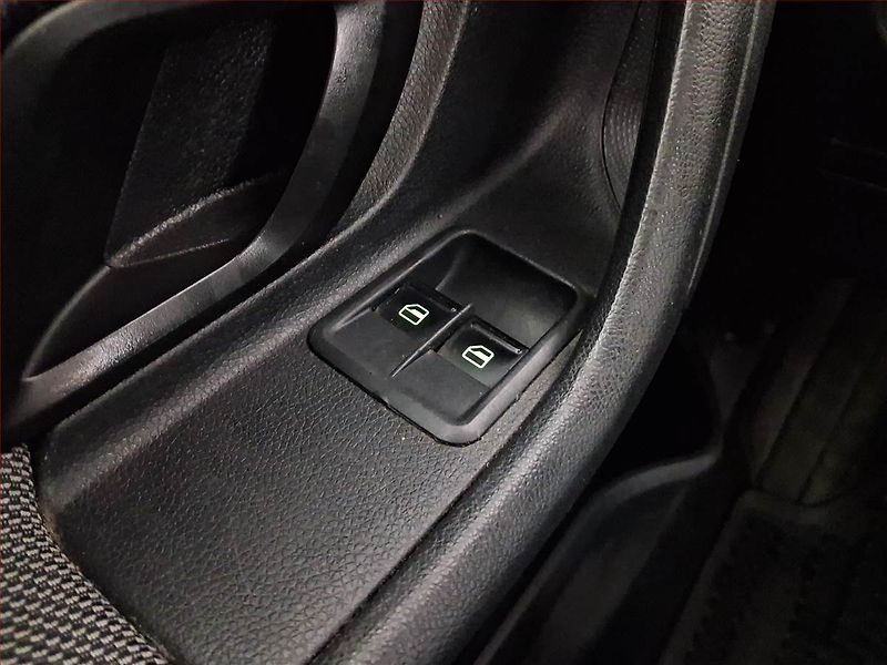 Škoda Roomster (2011) 1.2 12V, nová STK, Tažné - fotka 16 z 17