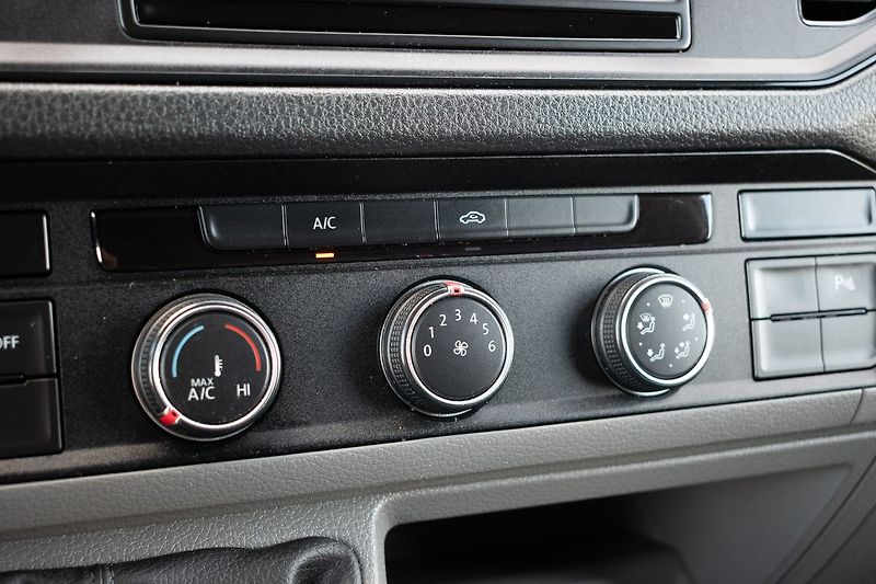 Volkswagen Crafter 2.0 TDI L2H2*2xŠOUPAČKY*DPH* - fotka 19 z 29