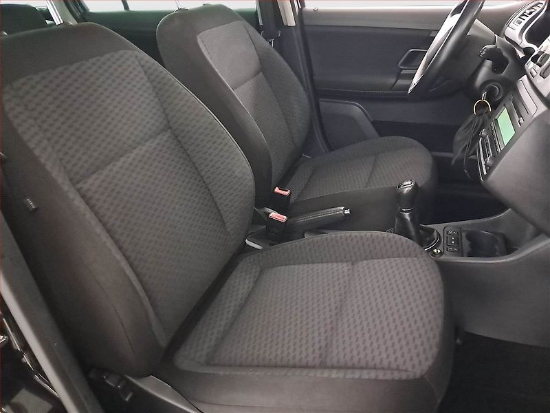 Škoda Fabia (2014) 1.2 TSI, Tempomat - fotka 9 z 19