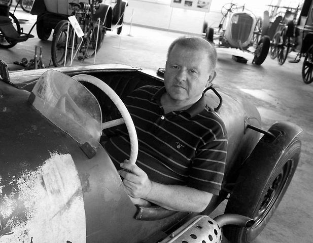 Ve věku nedožitých 71 let zemřel zlínský podnikatel, vášnivý sběratel veteránů a nadšenec motorsportu Ladislav Samohýl.