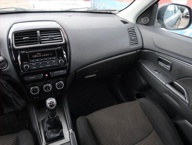 Mitsubishi ASX (2018) Invite 1.6 MIVEC, Tempomat - fotka 8 z 18