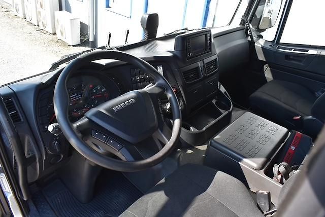 Iveco Stralis 260S42 valník s rukou - fotka 13 z 20