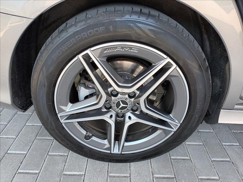 Mercedes-Benz Třídy E 2,0 220d,AMG,4MATIC,PANO,9G - fotka 24 z 33