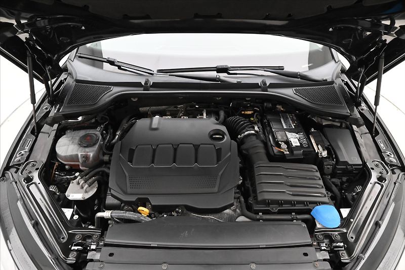 Škoda Octavia 2,0 TDI 110kW DSG Style Záruka - fotka 9 z 31