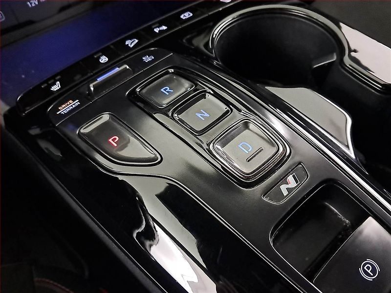 Hyundai Tucson (2022) N-Line 1.6 T-GDI PHEV - fotka 13 z 20