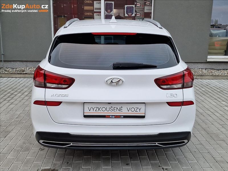 Hyundai i30 1.0 T-Gdi Comfort,ČR,1.Maj - fotka 9 z 47