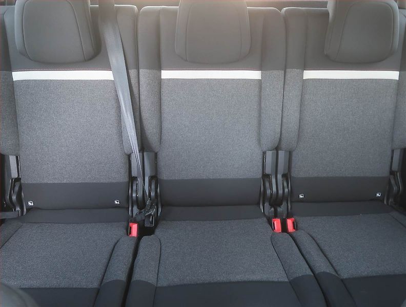 Citroën C5 Aircross (2019) BlueHDi 130, Serv.kniha - fotka 10 z 15