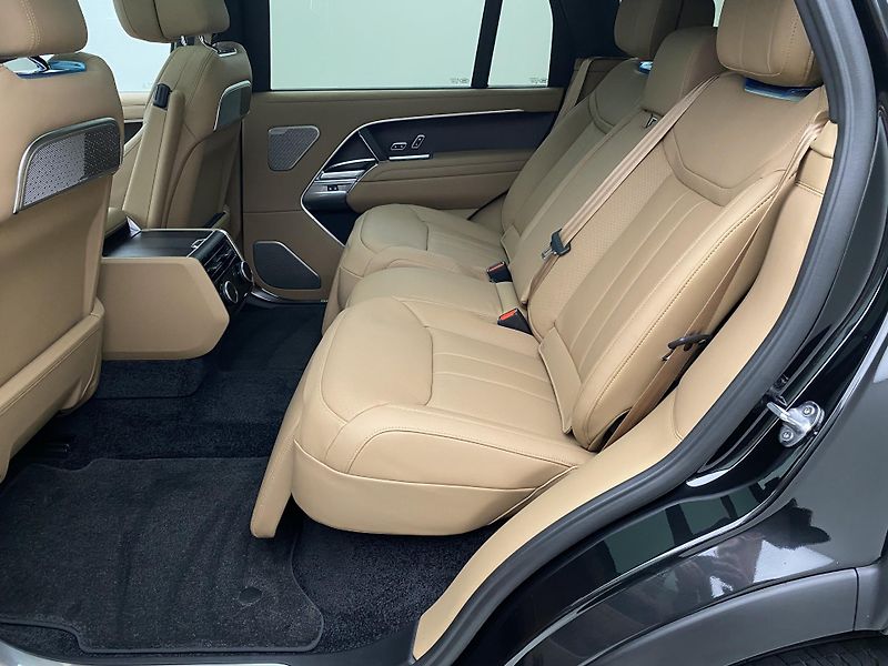 Land Rover Range Rover D350 AUTOBIOGRAPHY LWB - fotka 6 z 100