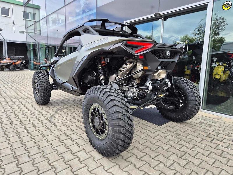 Can-Am Maverick R (2026) X RC DCT SAS 999T MY26 - fotka 6 z 38