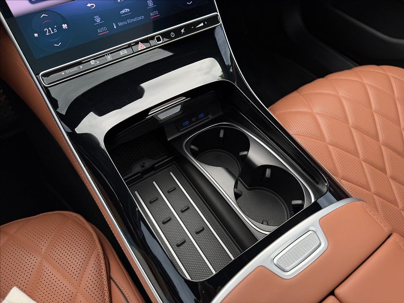 Mercedes-Benz Třídy S 400d AMG 4Matic - fotka 18 z 36