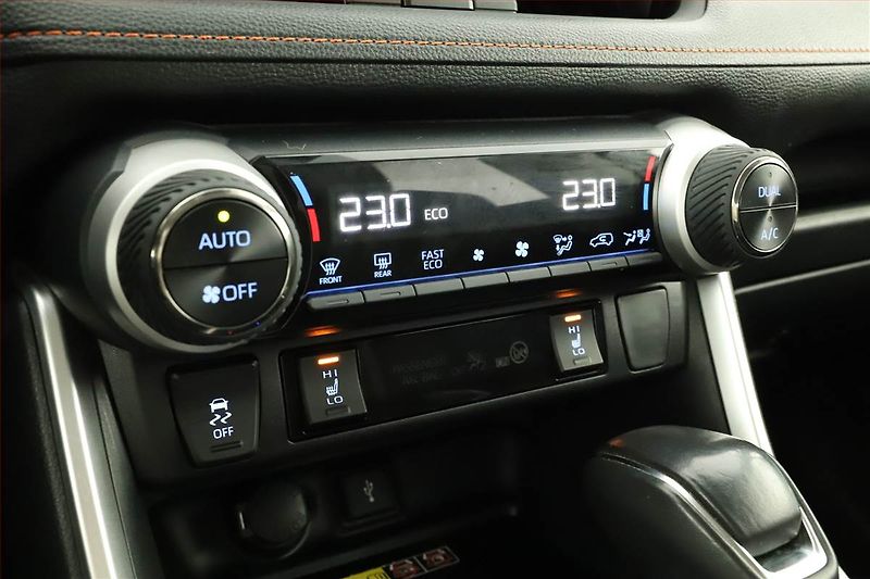 Toyota RAV4 (2022) 2.5 Hybrid - fotka 11 z 17