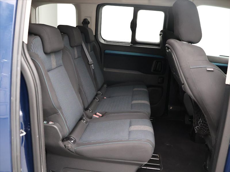 Peugeot Traveller 2,0 HDI 110kW CZ Navi 8-Míst - fotka 11 z 29