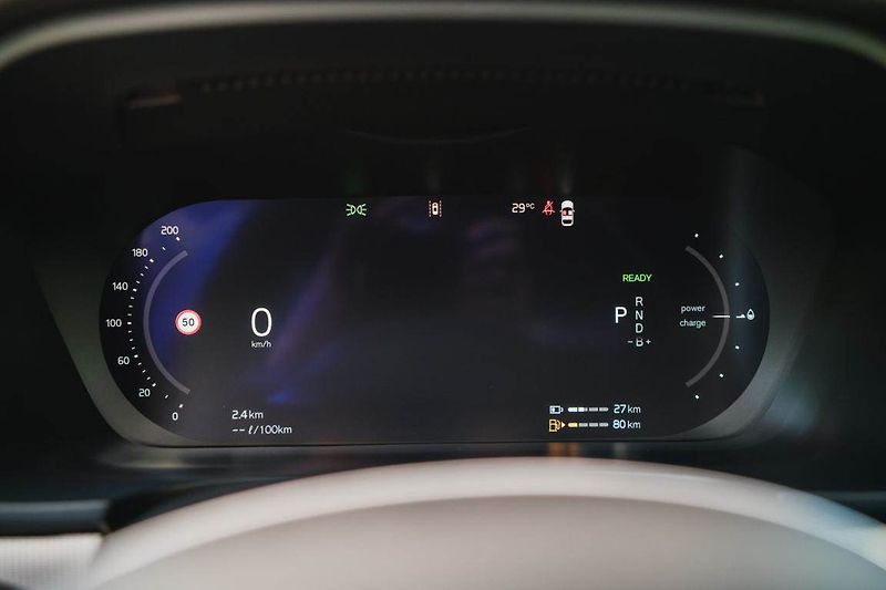 Volvo S90 (2024) T8 Recharge - fotka 19 z 32