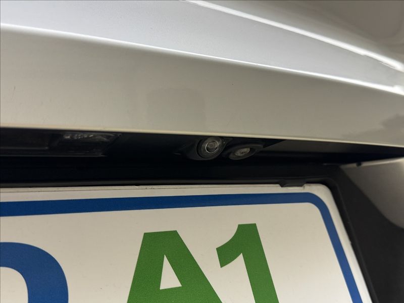 Volvo XC40 2,0 D3 AUTOMAT VÝHŘEV TAŽNÉ - fotka 38 z 41