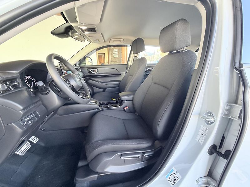 Honda HR-V 1.5 i-MMD Elegance e-CVT - fotka 23 z 26